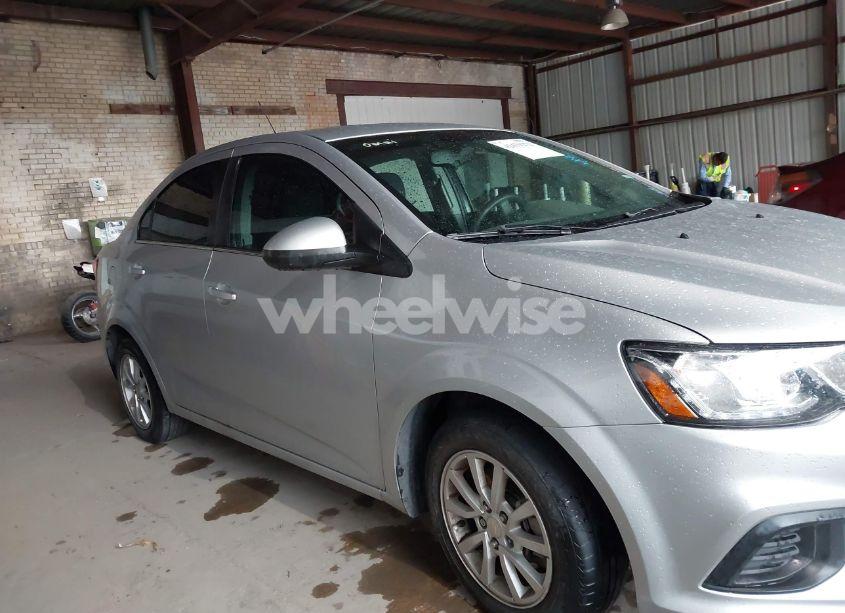Photo 12 of 2019 Chevrolet Sonic LT AUTO (VIN 1G1JD5SB2K4144335)
