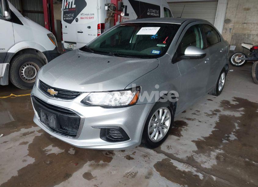 Photo 2 of 2019 Chevrolet Sonic LT AUTO (VIN 1G1JD5SB2K4144335)