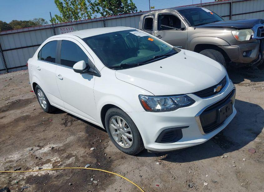 2019 Chevrolet Sonic LT AUTO (VIN 1G1JD5SB2K4150250) main photo