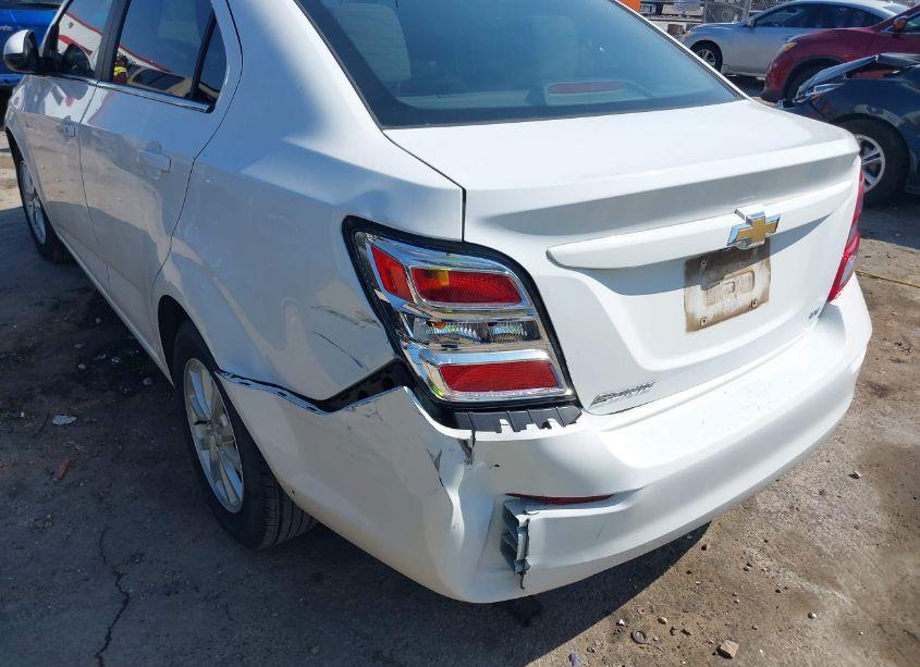 Photo 6 of 2019 Chevrolet Sonic LT AUTO (VIN 1G1JD5SB2K4150250)