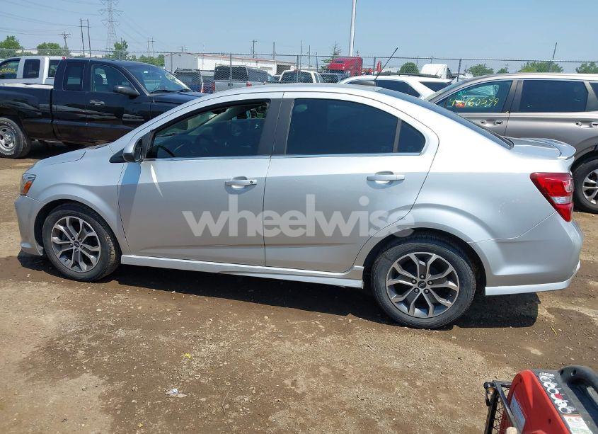 Photo 14 of 2020 Chevrolet Sonic FWD LT (VIN 1G1JD5SB2L4106427)