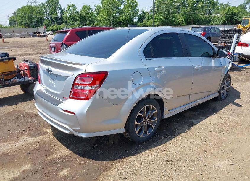 Photo 4 of 2020 Chevrolet Sonic FWD LT (VIN 1G1JD5SB2L4106427)