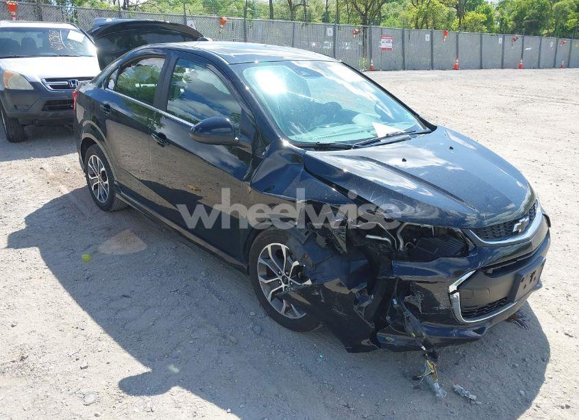 2019 Chevrolet Sonic LT AUTO (VIN 1G1JD5SB3K4108587) main photo