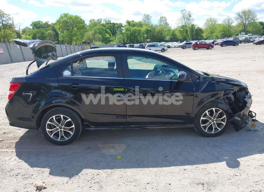 Photo 13 of 2019 Chevrolet Sonic LT AUTO (VIN 1G1JD5SB3K4108587)