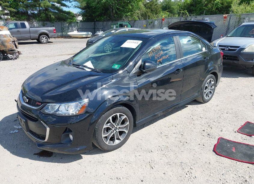 Photo 2 of 2019 Chevrolet Sonic LT AUTO (VIN 1G1JD5SB3K4108587)