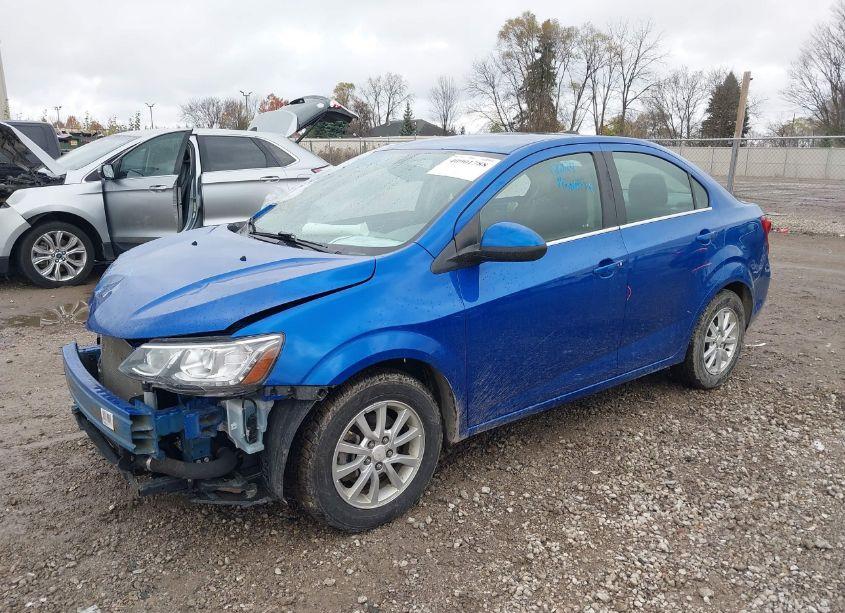 Photo 2 of 2019 Chevrolet Sonic LT AUTO (VIN 1G1JD5SB3K4110128)