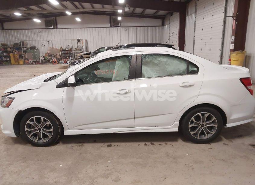 Photo 14 of 2019 Chevrolet Sonic LT AUTO (VIN 1G1JD5SB3K4148085)