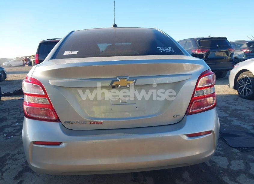 Photo 17 of 2018 Chevrolet Sonic LT AUTO (VIN 1G1JD5SB4J4104210)