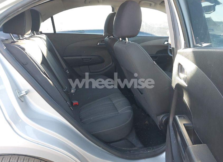 Photo 8 of 2018 Chevrolet Sonic LT AUTO (VIN 1G1JD5SB4J4104210)