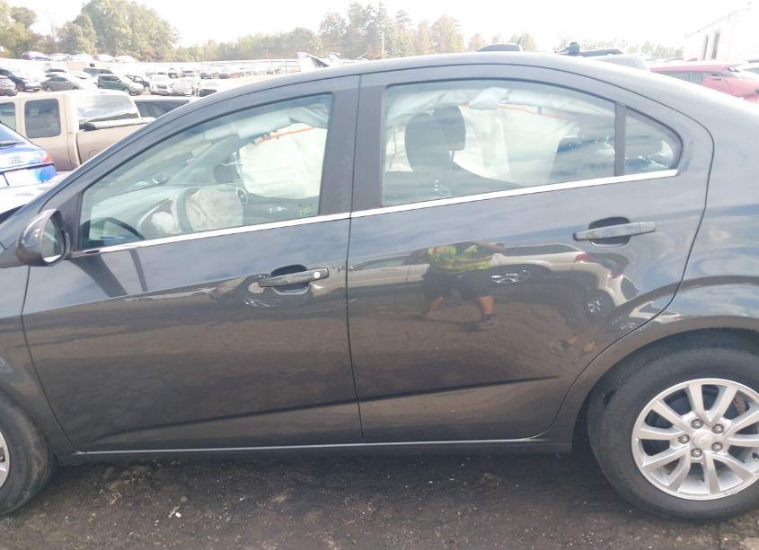 Photo 14 of 2019 Chevrolet Sonic LT AUTO (VIN 1G1JD5SB4K4101857)