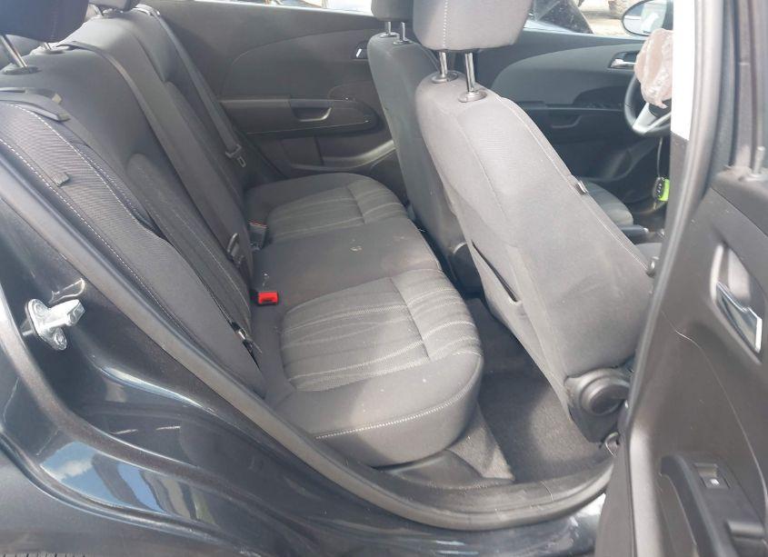 Photo 8 of 2019 Chevrolet Sonic LT AUTO (VIN 1G1JD5SB4K4101857)