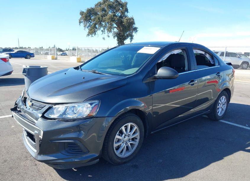 Photo 2 of 2019 Chevrolet Sonic LT AUTO (VIN 1G1JD5SB4K4150038)