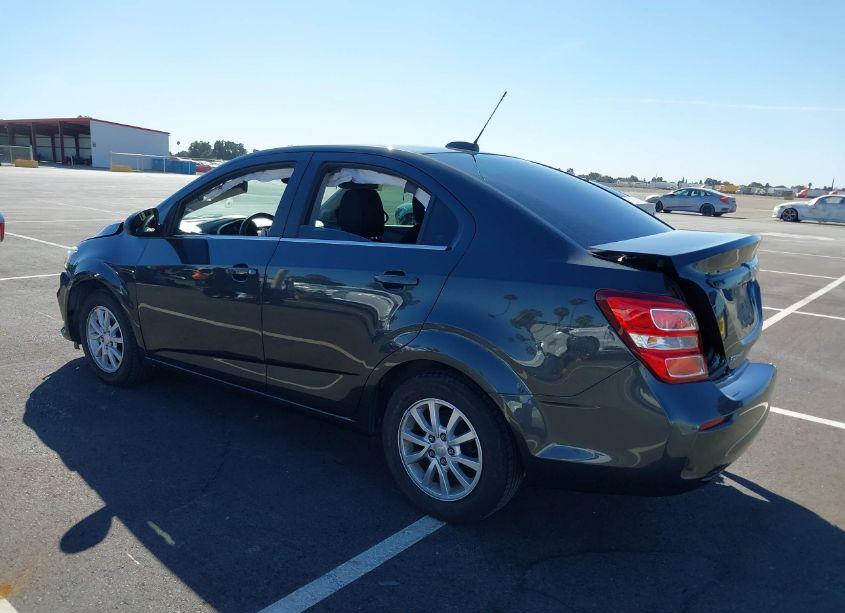 Photo 3 of 2019 Chevrolet Sonic LT AUTO (VIN 1G1JD5SB4K4150038)