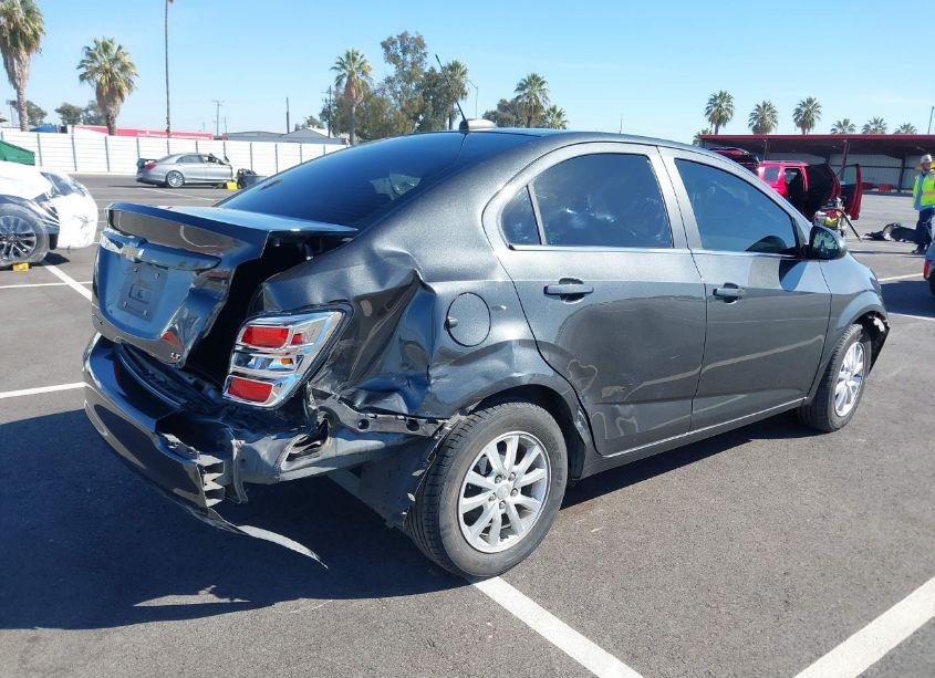 Photo 4 of 2019 Chevrolet Sonic LT AUTO (VIN 1G1JD5SB4K4150038)