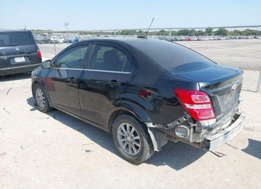 Photo 3 of 2020 Chevrolet Sonic FWD LT (VIN 1G1JD5SB4L4139056)