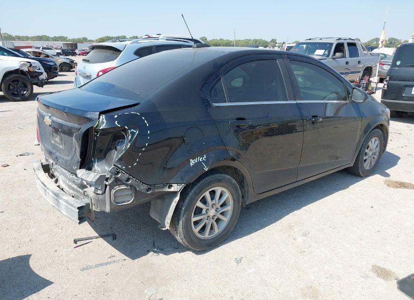 Photo 4 of 2020 Chevrolet Sonic FWD LT (VIN 1G1JD5SB4L4139056)