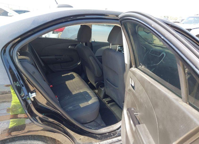 Photo 8 of 2020 Chevrolet Sonic FWD LT (VIN 1G1JD5SB4L4139056)