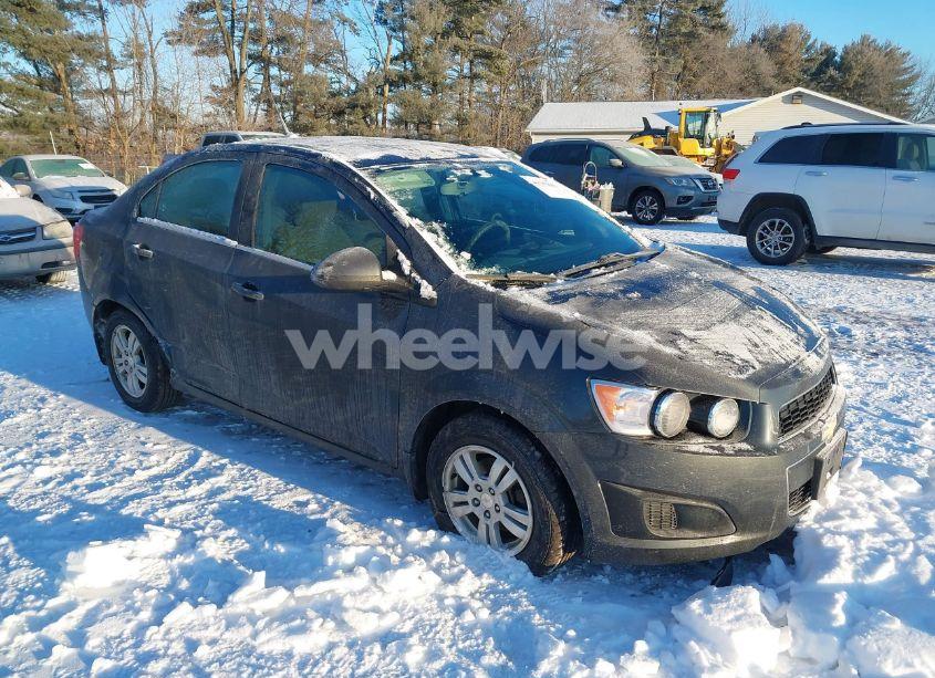 2014 Chevrolet Sonic LT MANUAL (VIN 1G1JD5SB5E4166558) main photo