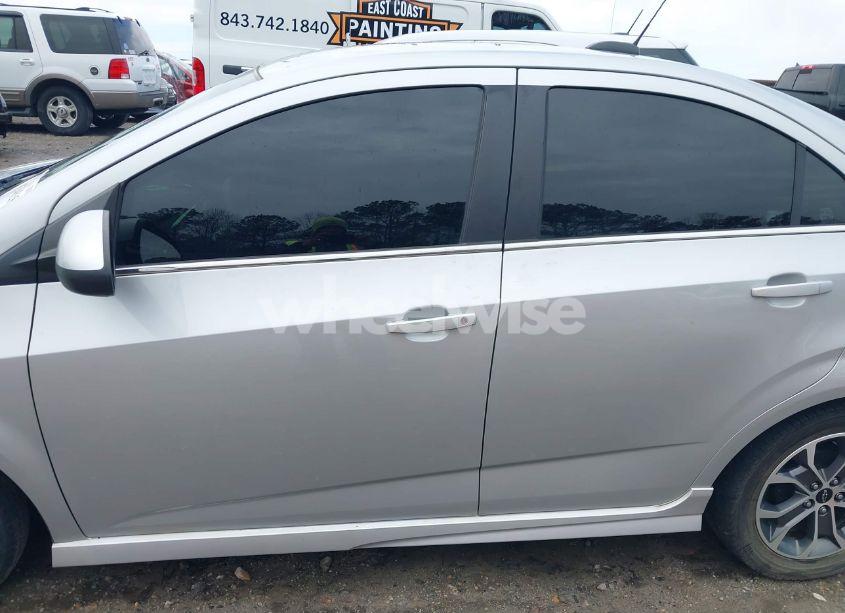 Photo 15 of 2019 Chevrolet Sonic LT AUTO (VIN 1G1JD5SB5K4107411)