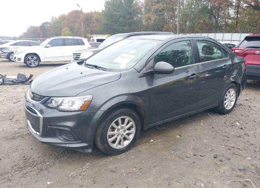 Photo 2 of 2019 Chevrolet Sonic LT AUTO (VIN 1G1JD5SB5K4109370)