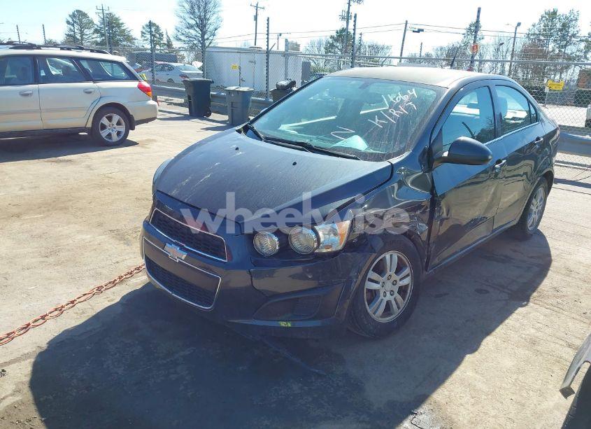 Photo 2 of 2014 Chevrolet Sonic LT MANUAL (VIN 1G1JD5SB6E4221664)