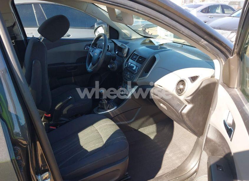 Photo 5 of 2014 Chevrolet Sonic LT MANUAL (VIN 1G1JD5SB6E4221664)