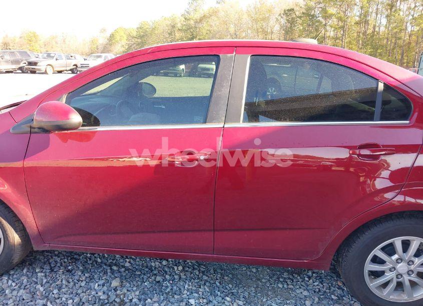 Photo 14 of 2019 Chevrolet Sonic LT AUTO (VIN 1G1JD5SB7K4105966)