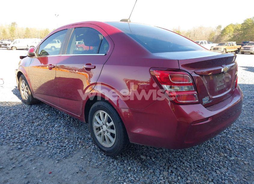 Photo 3 of 2019 Chevrolet Sonic LT AUTO (VIN 1G1JD5SB7K4105966)