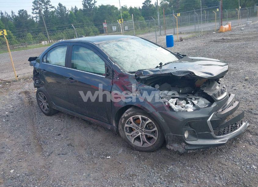 2020 Chevrolet Sonic FWD LT (VIN 1G1JD5SB7L4125541) main photo