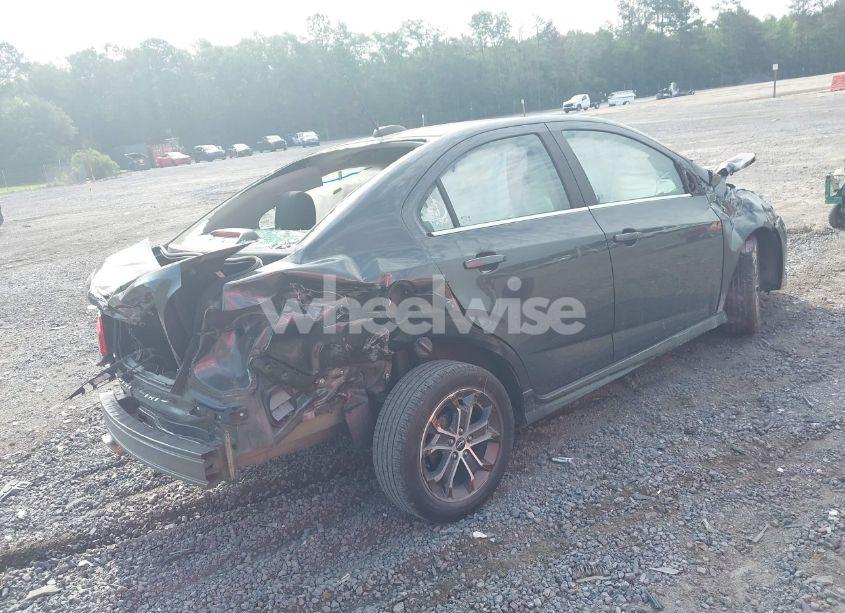 Photo 4 of 2020 Chevrolet Sonic FWD LT (VIN 1G1JD5SB7L4125541)