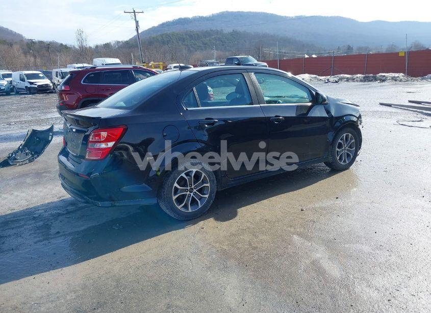 Photo 4 of 2020 Chevrolet Sonic FWD LT (VIN 1G1JD5SB7L4144316)