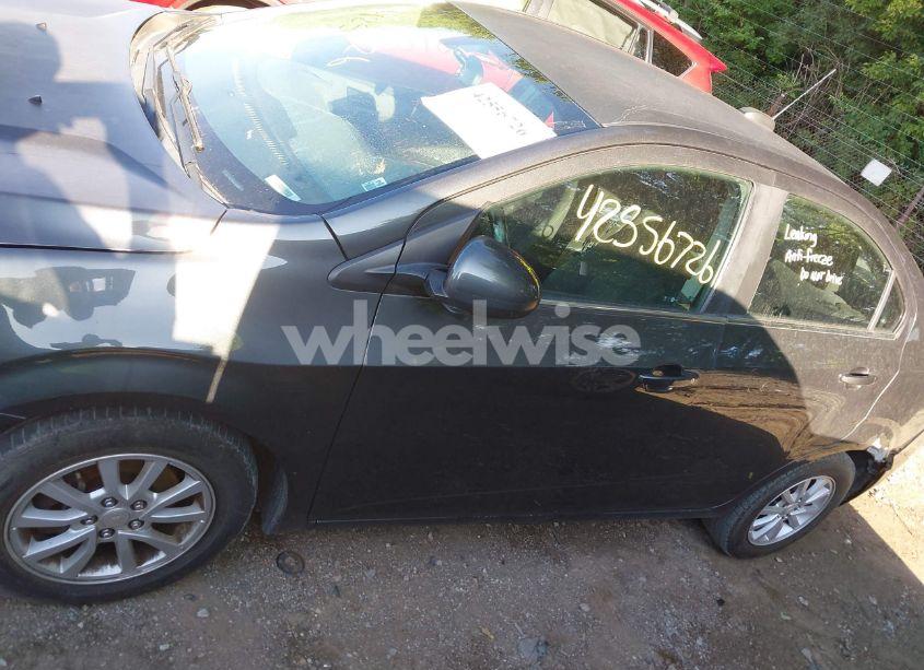 Photo 14 of 2018 Chevrolet Sonic LT AUTO (VIN 1G1JD5SB8J4102265)