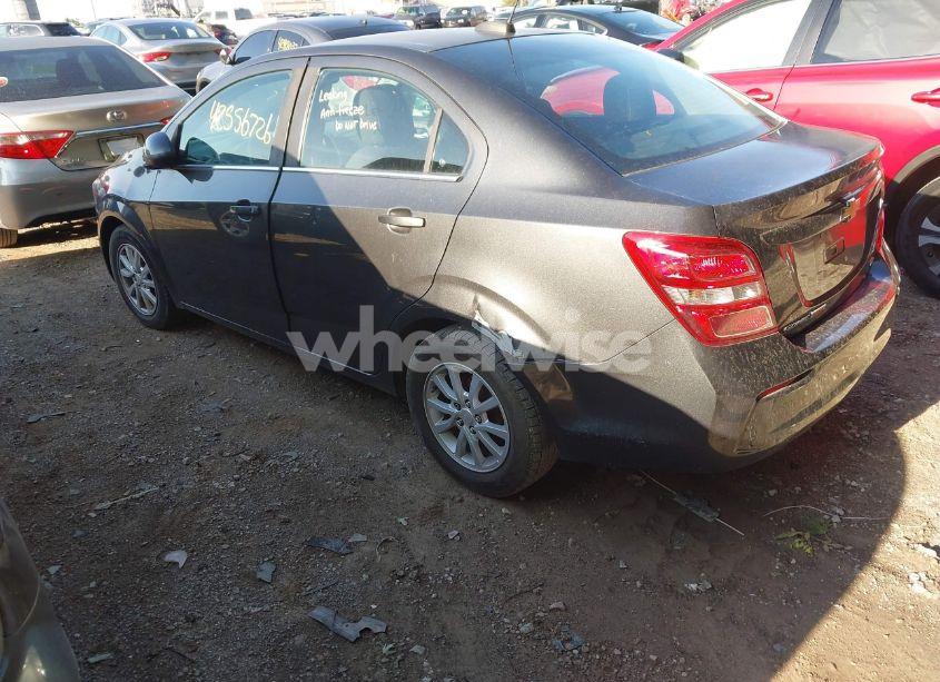 Photo 3 of 2018 Chevrolet Sonic LT AUTO (VIN 1G1JD5SB8J4102265)