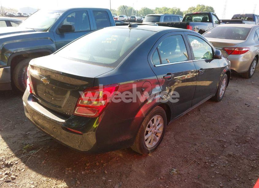 Photo 4 of 2018 Chevrolet Sonic LT AUTO (VIN 1G1JD5SB8J4102265)