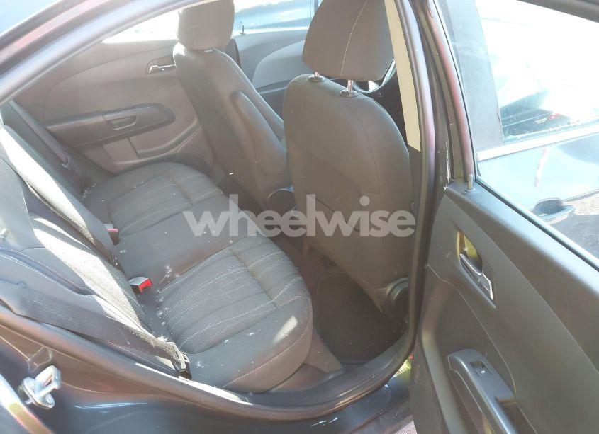 Photo 8 of 2018 Chevrolet Sonic LT AUTO (VIN 1G1JD5SB8J4102265)