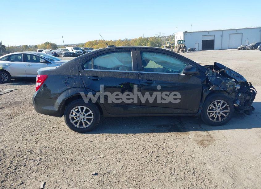 Photo 12 of 2018 Chevrolet Sonic LT AUTO (VIN 1G1JD5SB8J4121320)