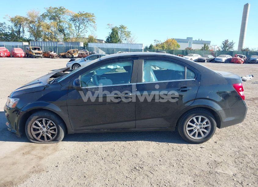 Photo 13 of 2018 Chevrolet Sonic LT AUTO (VIN 1G1JD5SB8J4121320)