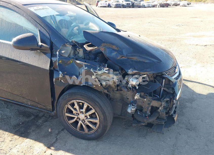 Photo 6 of 2018 Chevrolet Sonic LT AUTO (VIN 1G1JD5SB8J4121320)