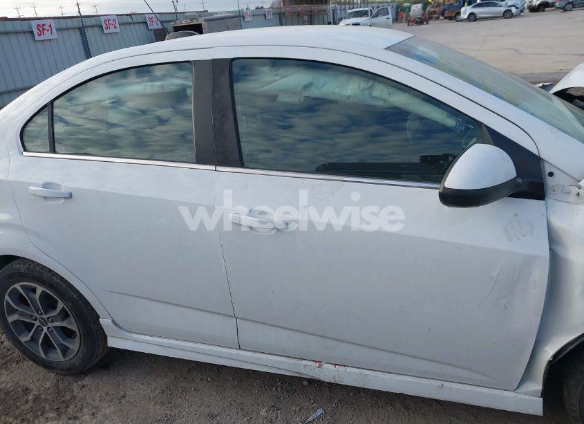 Photo 14 of 2020 Chevrolet Sonic FWD LT (VIN 1G1JD5SB8L4106447)