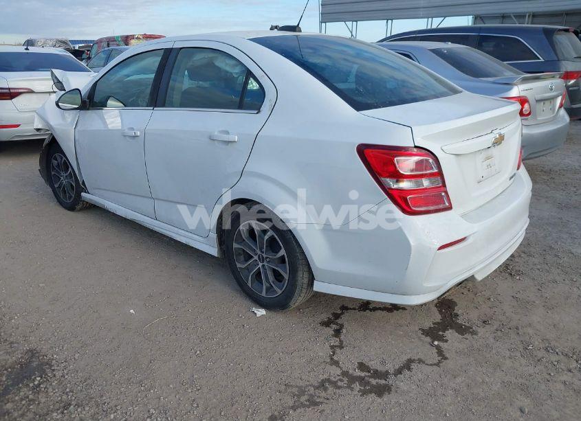 Photo 3 of 2020 Chevrolet Sonic FWD LT (VIN 1G1JD5SB8L4106447)