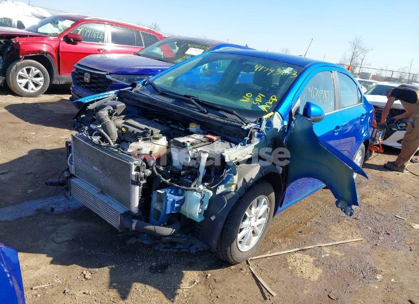 Photo 2 of 2020 Chevrolet Sonic FWD LT (VIN 1G1JD5SB8L4106996)