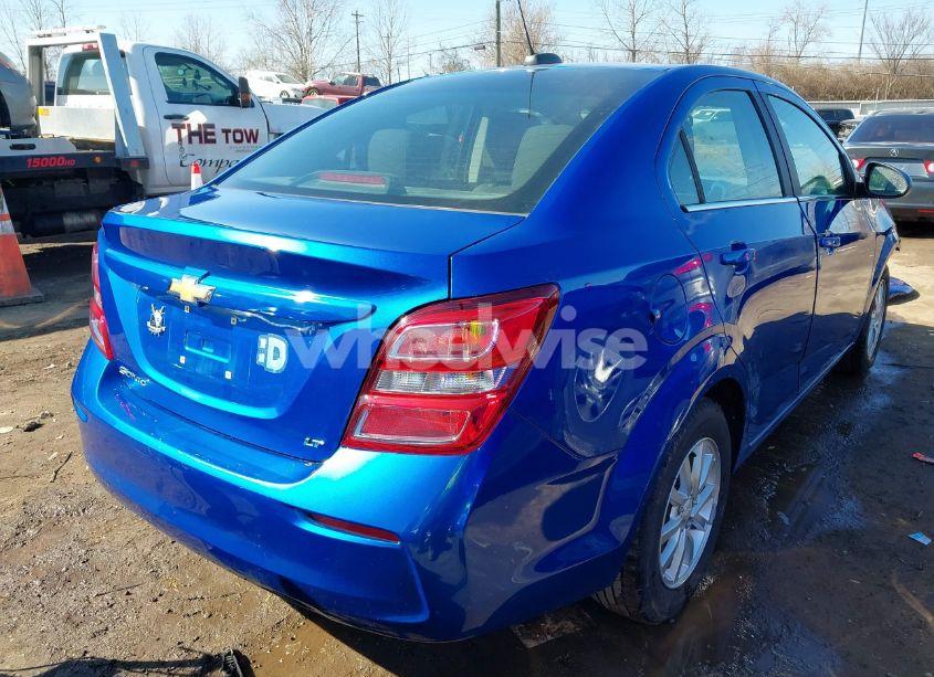 Photo 4 of 2020 Chevrolet Sonic FWD LT (VIN 1G1JD5SB8L4106996)