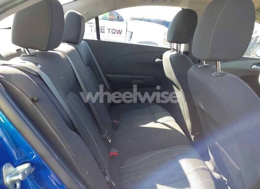 Photo 8 of 2020 Chevrolet Sonic FWD LT (VIN 1G1JD5SB8L4106996)