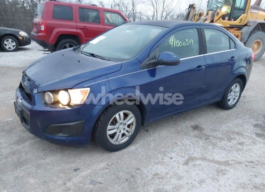 Photo 2 of 2013 Chevrolet Sonic LT MANUAL (VIN 1G1JD5SB9D4110590)