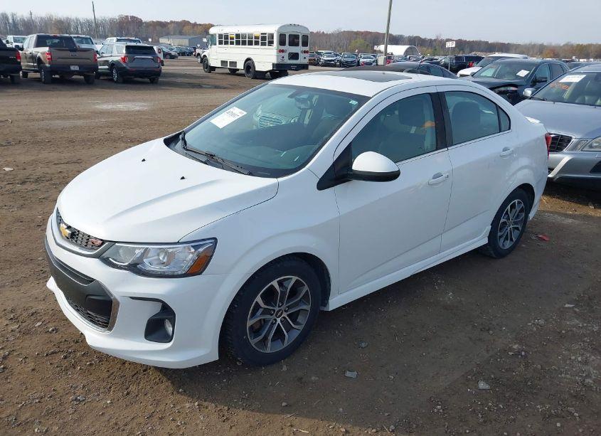 Photo 2 of 2017 Chevrolet Sonic LT AUTO (VIN 1G1JD5SB9H4171251)