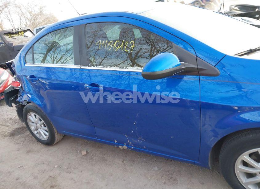 Photo 13 of 2019 Chevrolet Sonic LT AUTO (VIN 1G1JD5SB9K4112739)