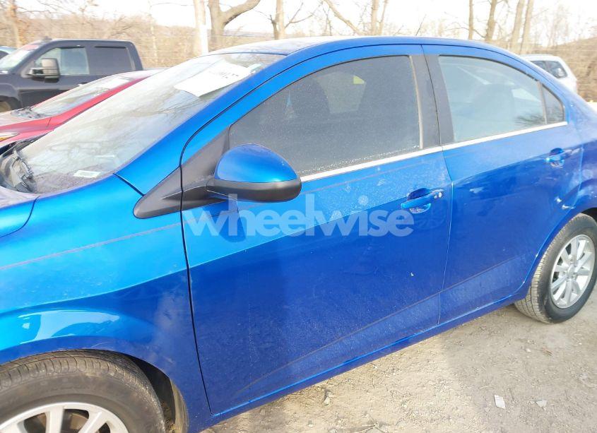 Photo 14 of 2019 Chevrolet Sonic LT AUTO (VIN 1G1JD5SB9K4112739)