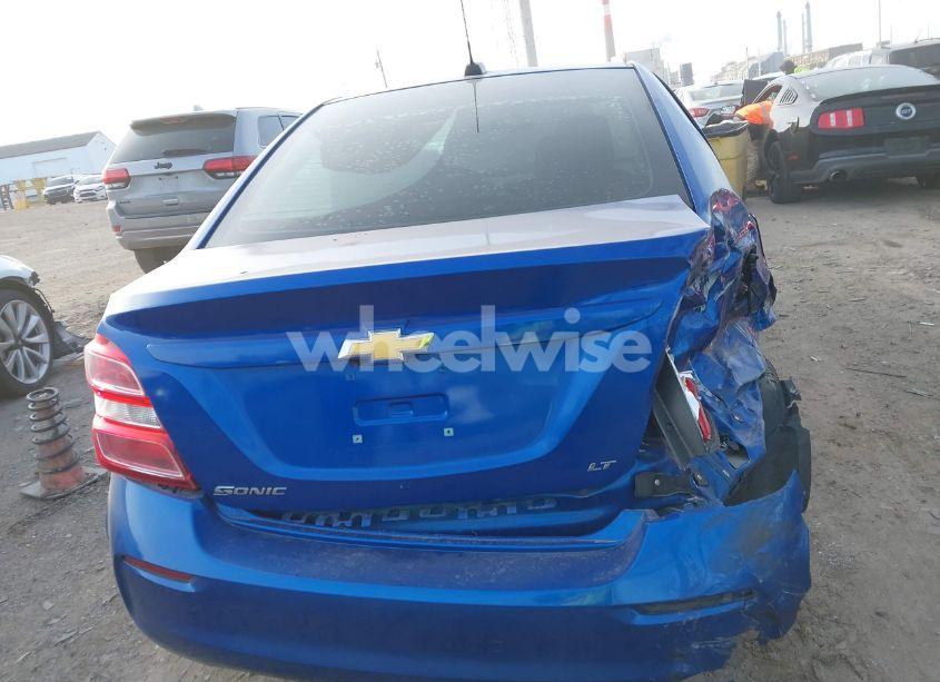 Photo 16 of 2019 Chevrolet Sonic LT AUTO (VIN 1G1JD5SB9K4112739)