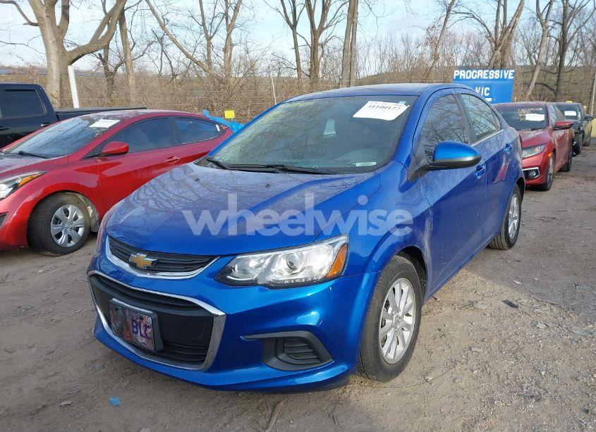 Photo 2 of 2019 Chevrolet Sonic LT AUTO (VIN 1G1JD5SB9K4112739)