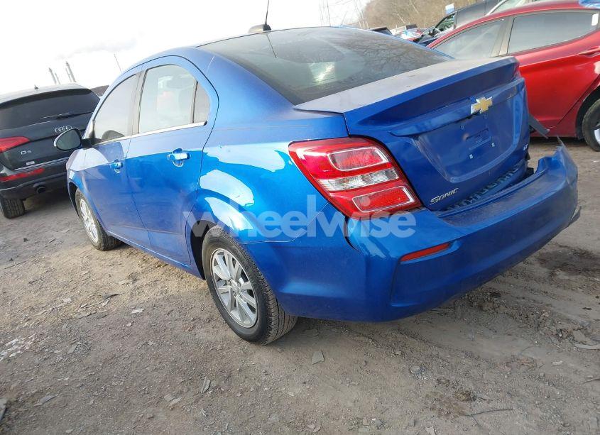 Photo 3 of 2019 Chevrolet Sonic LT AUTO (VIN 1G1JD5SB9K4112739)